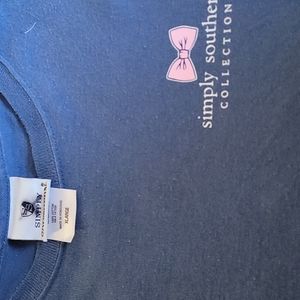 Short sleeve simply southern used tahort